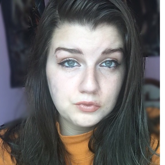 Meet your Posher, Jessica - Picture 5 of 6